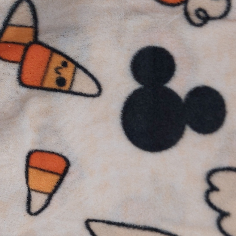 DISNEY Cozy Pajama Set NWT - Picture 8 of 12